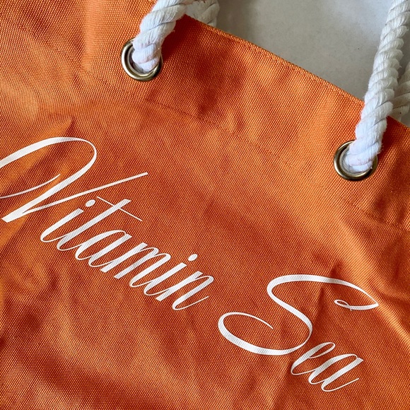 Trina Turk Handbags - Trina Turk Vitamin Sea beach tote